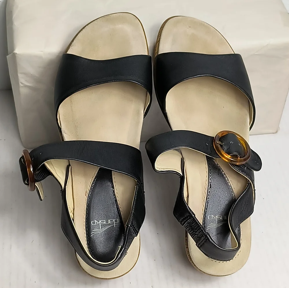 Dansko pre owned